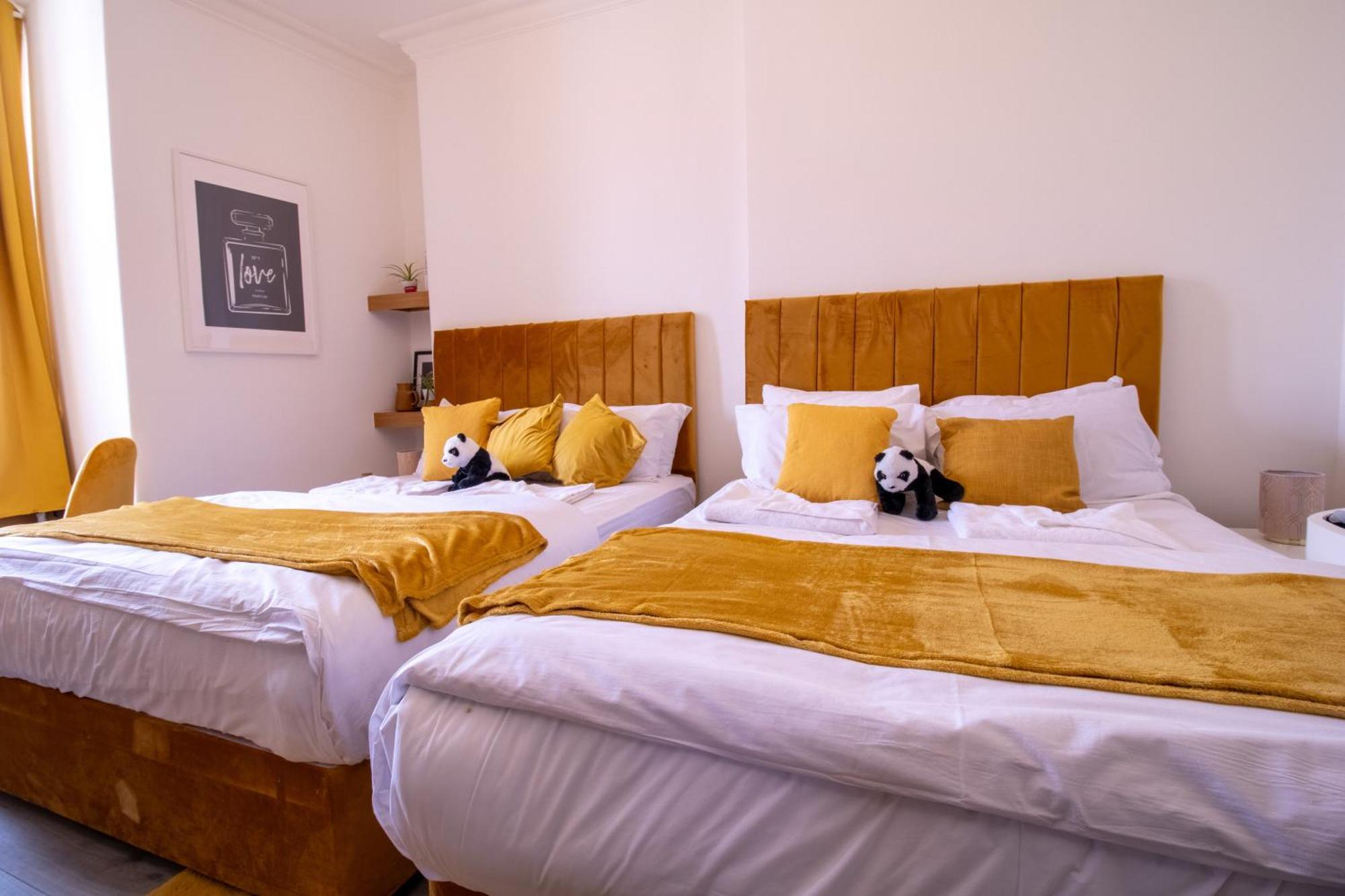 Spacious Studio Apartment On Oxford Street 9Gc London Exterior photo